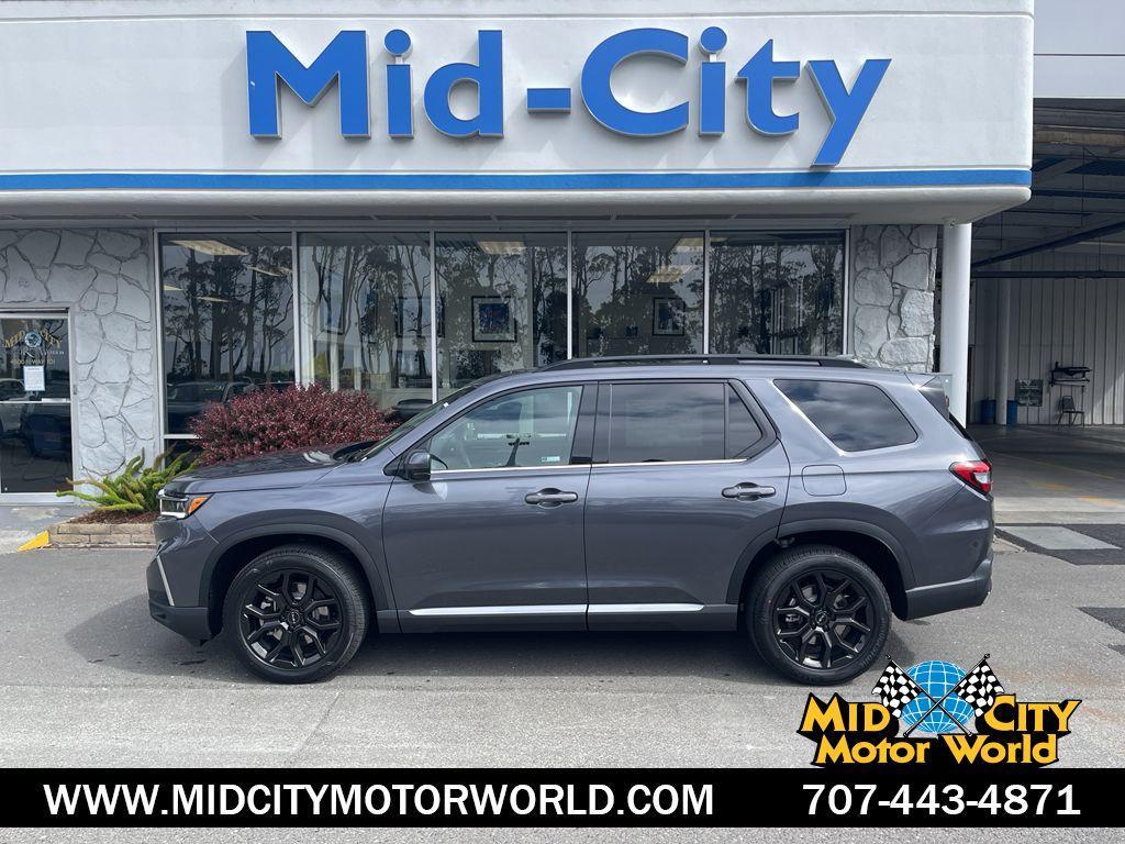 new 2025 Honda Pilot car, priced at $52,950