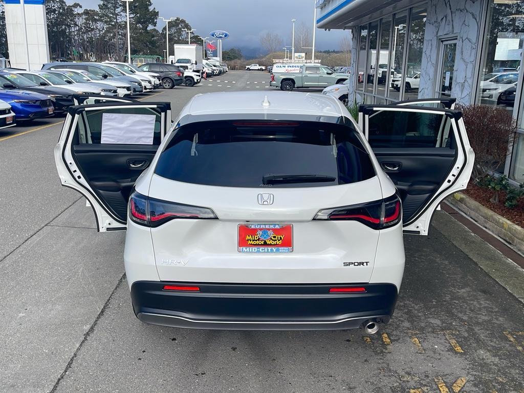new 2025 Honda HR-V car, priced at $30,850