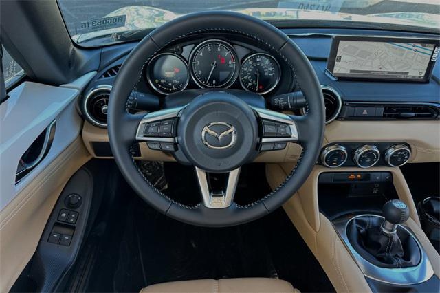 new 2024 Mazda MX-5 Miata car