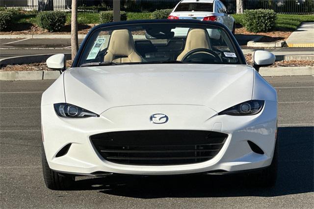 new 2024 Mazda MX-5 Miata car