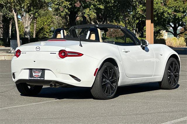 new 2024 Mazda MX-5 Miata car