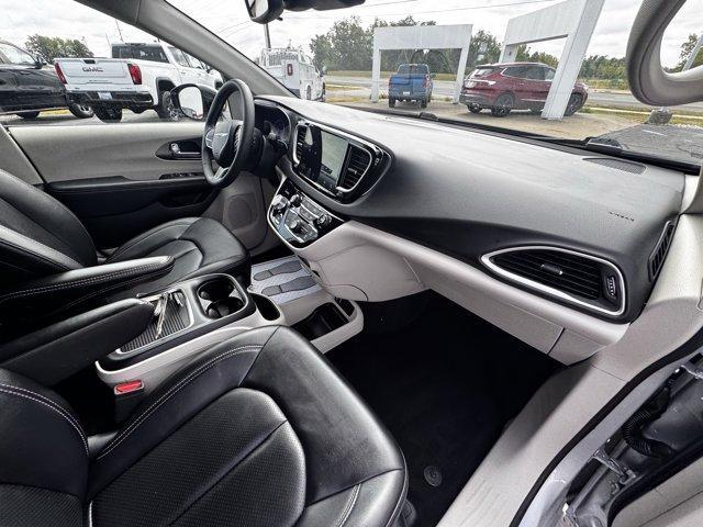 used 2024 Chrysler Pacifica car, priced at $31,875
