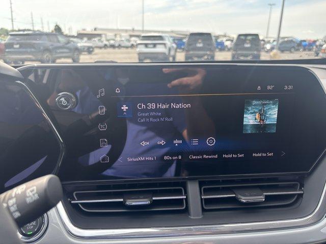 new 2025 Chevrolet Trax car