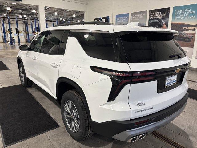 new 2025 Chevrolet Traverse car