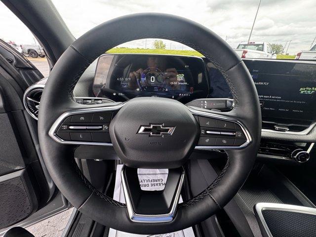 used 2025 Chevrolet Equinox car, priced at $30,995