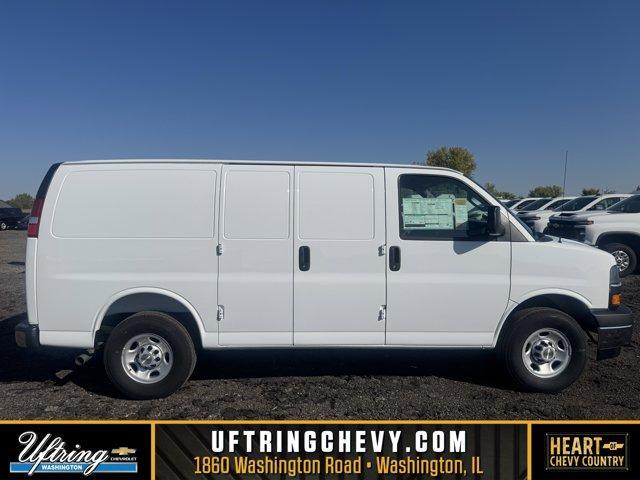 new 2025 Chevrolet Express 2500 car