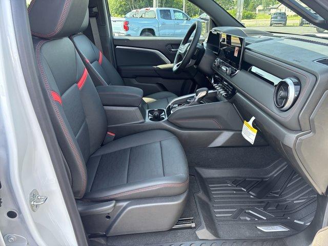 new 2025 Chevrolet Colorado car