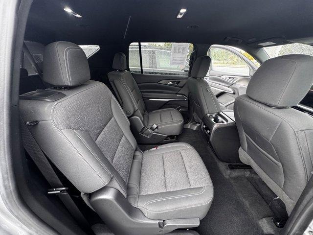 used 2025 Chevrolet Traverse car, priced at $35,555