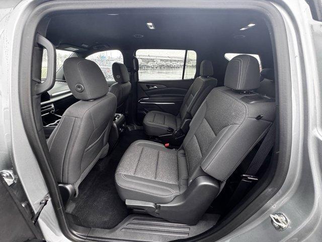 used 2025 Chevrolet Traverse car, priced at $35,555