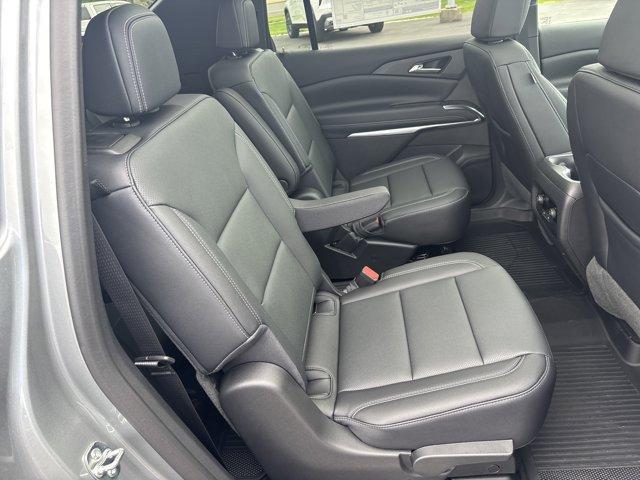 new 2025 Chevrolet Traverse car, priced at $48,545