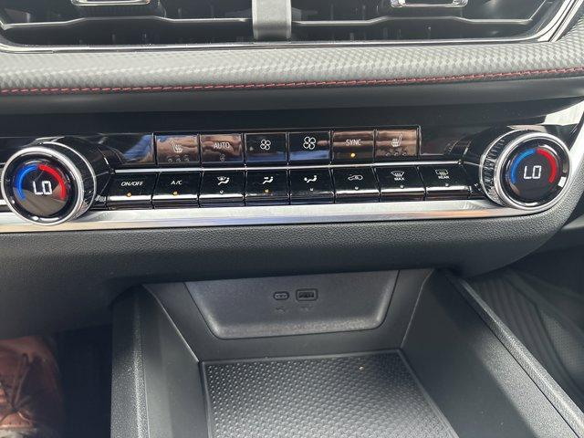 new 2026 Chevrolet Equinox car, priced at $34,160