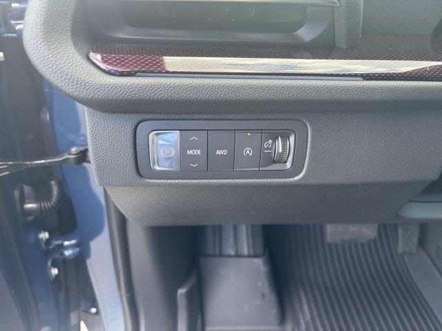 new 2025 Chevrolet Traverse car