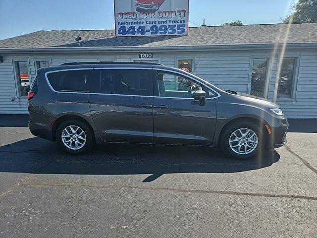 used 2022 Chrysler Pacifica car, priced at $25,995