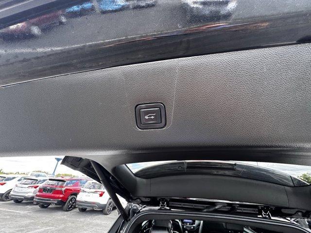 used 2022 Chevrolet Traverse car, priced at $35,995