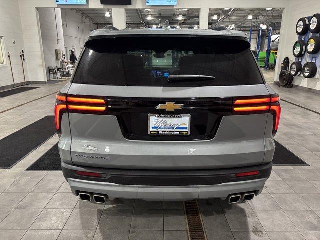 new 2025 Chevrolet Traverse car