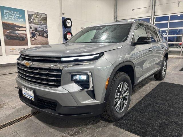 new 2025 Chevrolet Traverse car