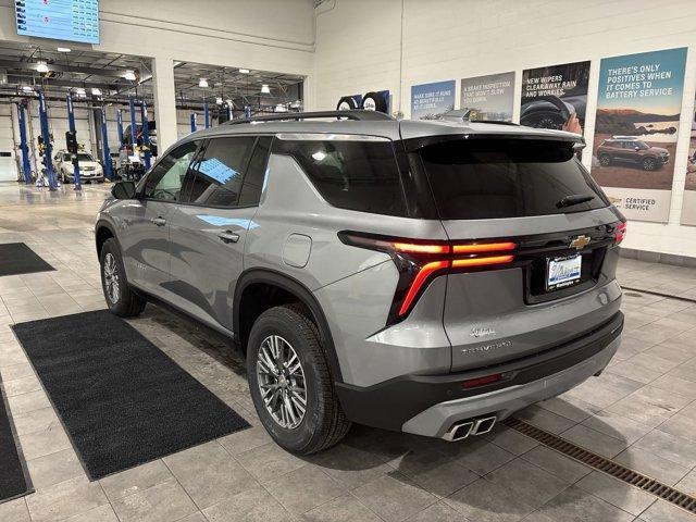 new 2025 Chevrolet Traverse car