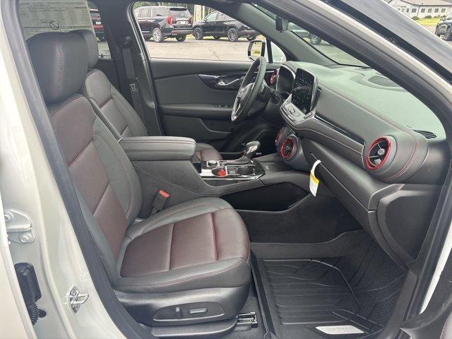 new 2025 Chevrolet Blazer car