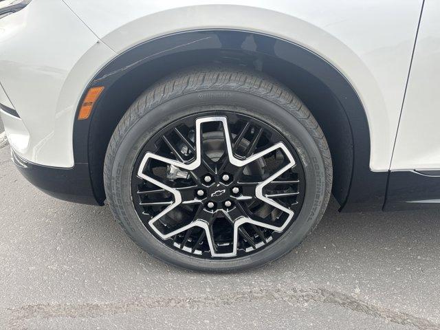 new 2025 Chevrolet Blazer car