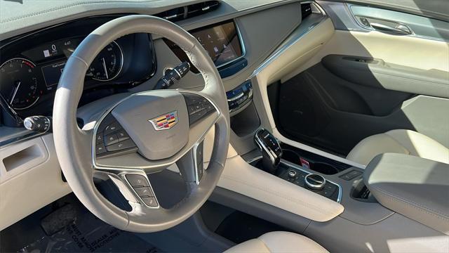 used 2022 Cadillac XT5 car, priced at $33,794