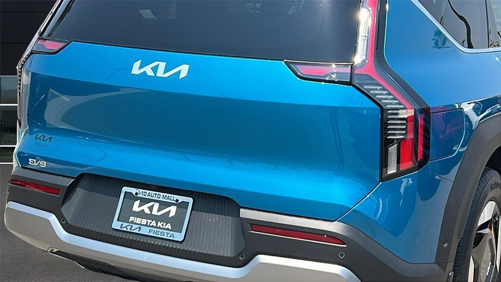 new 2026 Kia EV9 car, priced at $66,470