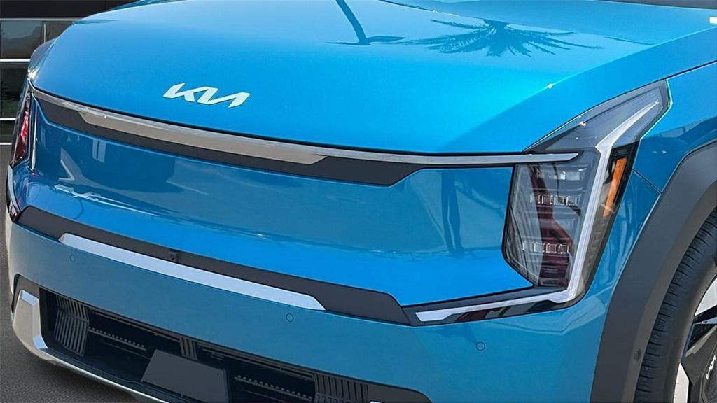 new 2026 Kia EV9 car, priced at $66,470