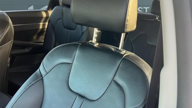 used 2024 Kia Sorento car, priced at $37,560