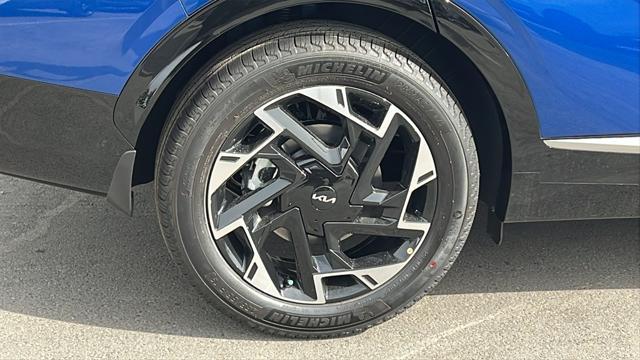 new 2025 Kia Sportage car, priced at $36,920