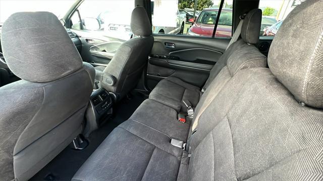 used 2022 Honda Pilot car, priced at $28,995