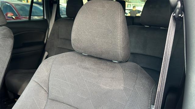 used 2022 Honda Pilot car, priced at $28,995