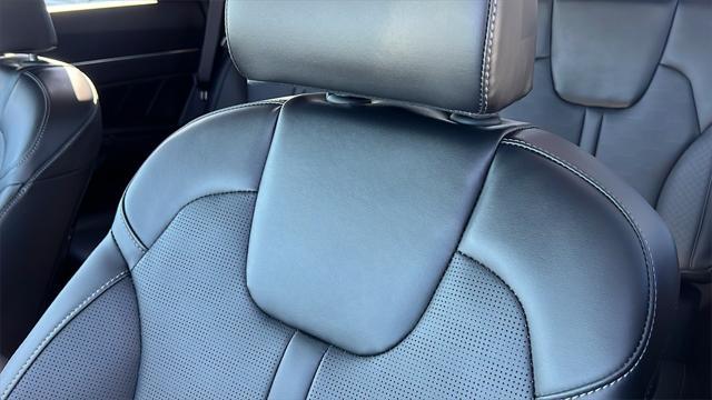 new 2025 Kia Sorento car, priced at $45,190