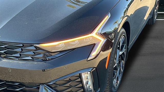 new 2025 Kia K5 car