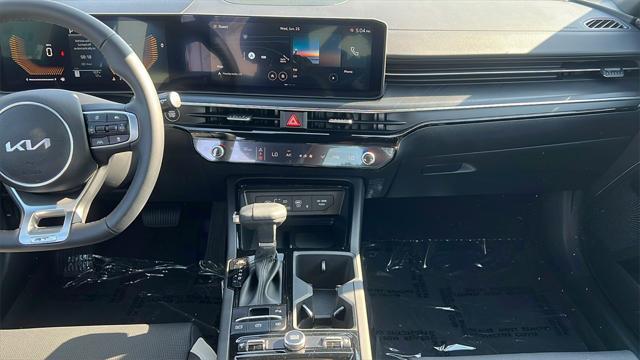 new 2025 Kia K5 car