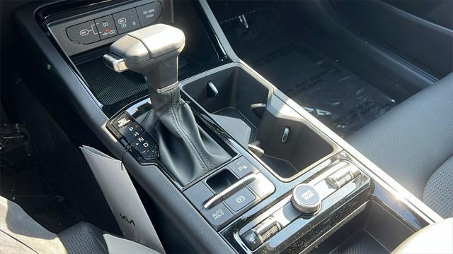 new 2025 Kia K5 car