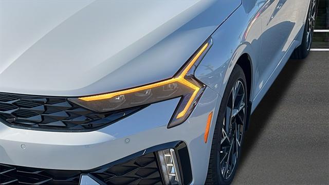 new 2025 Kia K5 car