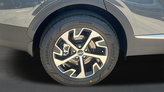 new 2025 Kia Sportage Hybrid car