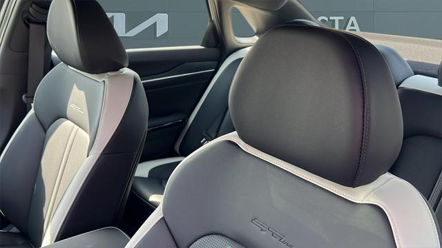new 2025 Kia K5 car