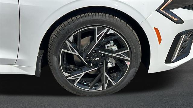 new 2025 Kia K5 car