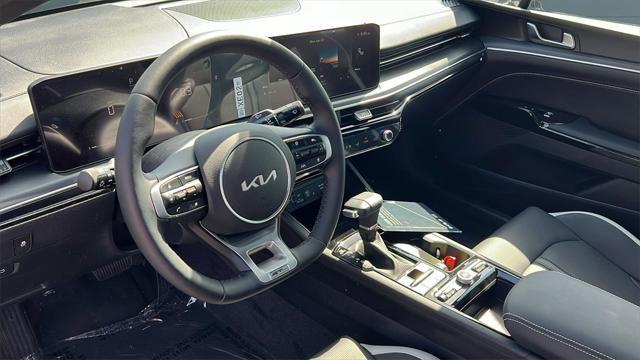 new 2025 Kia K5 car