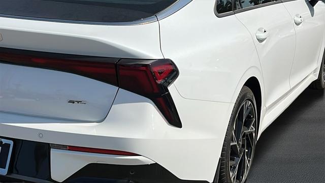 new 2025 Kia K5 car