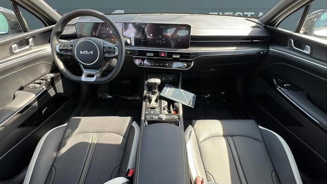 new 2025 Kia K5 car