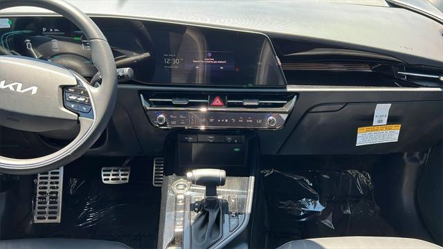 new 2025 Kia Niro car