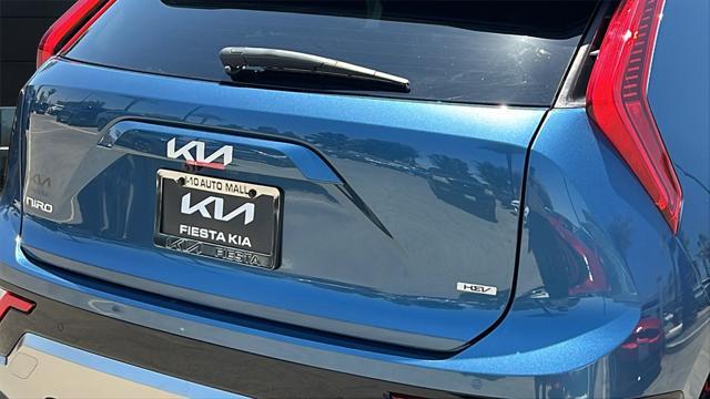 new 2025 Kia Niro car
