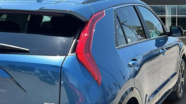 new 2025 Kia Niro car