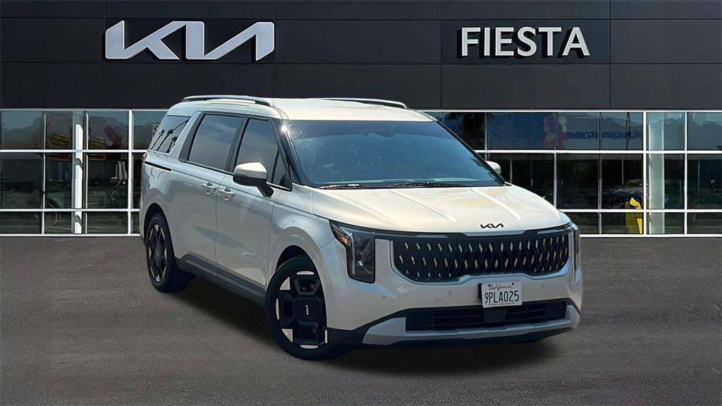 used 2025 Kia Carnival car, priced at $40,013