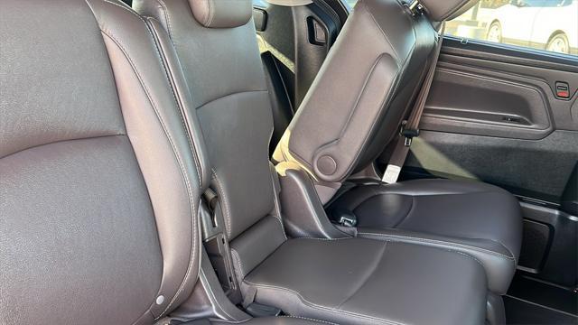 used 2022 Honda Odyssey car, priced at $34,124