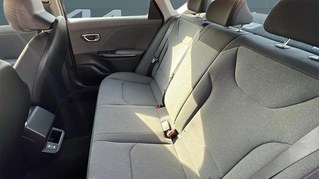 new 2025 Kia K4 car