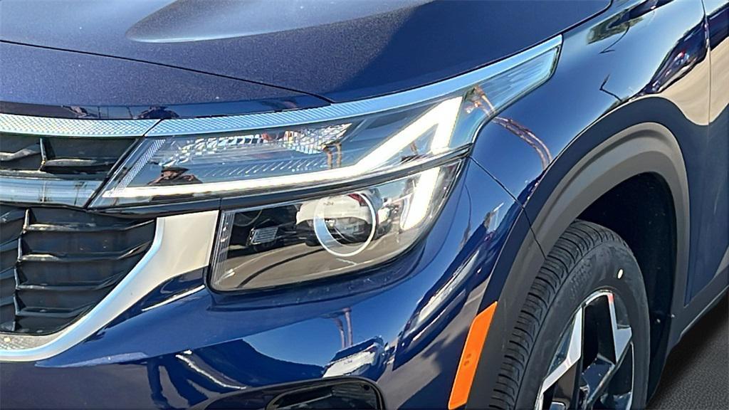 new 2025 Kia Seltos car, priced at $30,835
