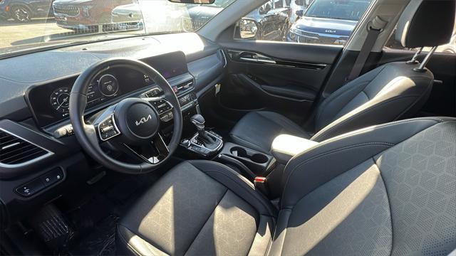 new 2025 Kia Seltos car, priced at $27,209