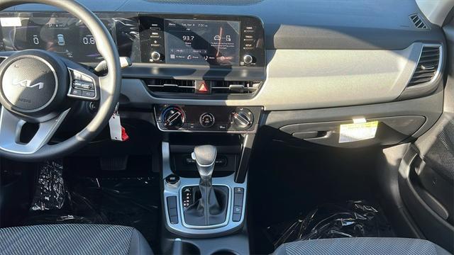 new 2025 Kia Seltos car, priced at $26,335